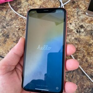 iPhone XR 64 Gb Storage Unlocked In Excellent Condition Orange